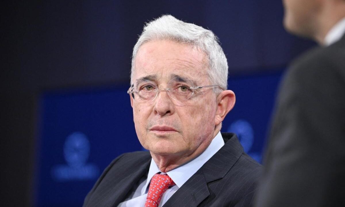 Cayó Uribe: el caudillo paramilitar de la oligarquía enfrenta la justicia, pero no al pueblo