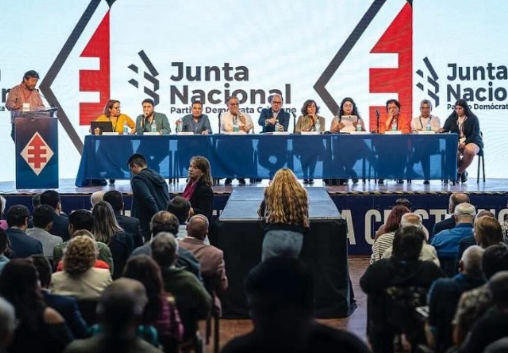 Revancha conservadora: ODCA suspende temporalmente a la DC por apoyar a Jara