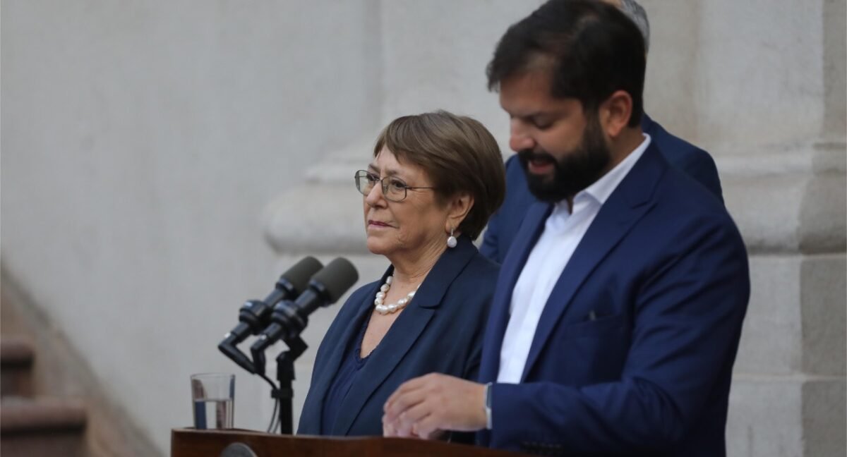 20-125447_q48i_boric-y-Bachelet-1200x648