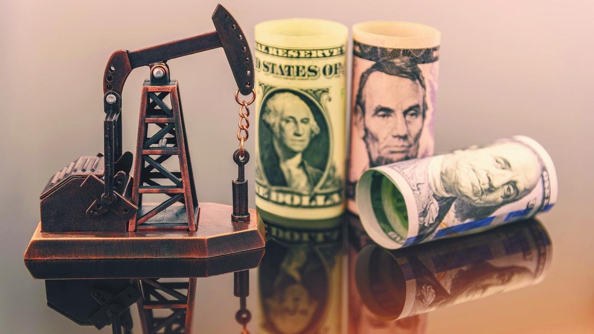 La tenaza del capital ficticio y la renta fósil: las tasas de interés y el petróleo estrangulan la producción global