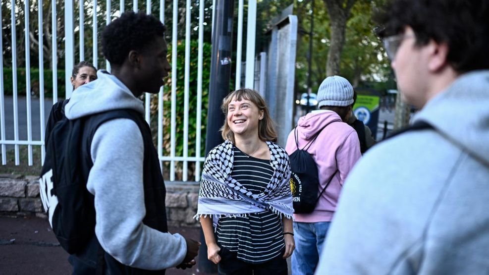 La convergencia del clima y la lucha de clases: La presencia de Greta Thunberg en el mayo estudiantil francés desborda el cerco ecológico-liberal