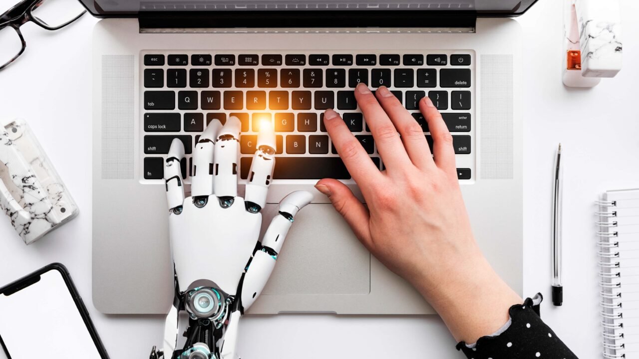La subsunción del intelecto por el capital: La Inteligencia Artificial y el nuevo ciclo de precarización de la fuerza de trabajo
